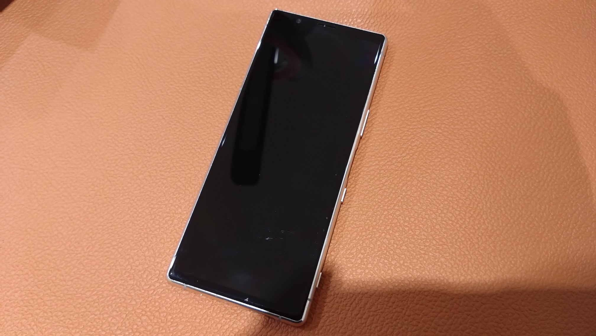 バッテリーの減りが早いXperia5のバッテリー交換を承りました！！